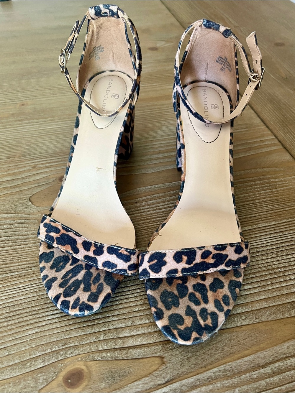 Bandolino Leopard Print Ankle Strap Block Heel Sandals Size 8 M